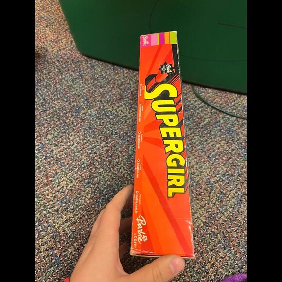 2003 MATTEL BARBIE as SUPERGIRL - Picture 4 of 10